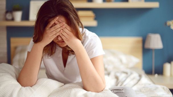 Nëse jeni nën 45 vjeç dhe keni këto simptoma, mund të jeni në menopauzë të hershme