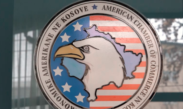 Oda Amerikane: Vonesat në dialogun me Serbinë po pengojnë rritjen ekonomike të Kosovës