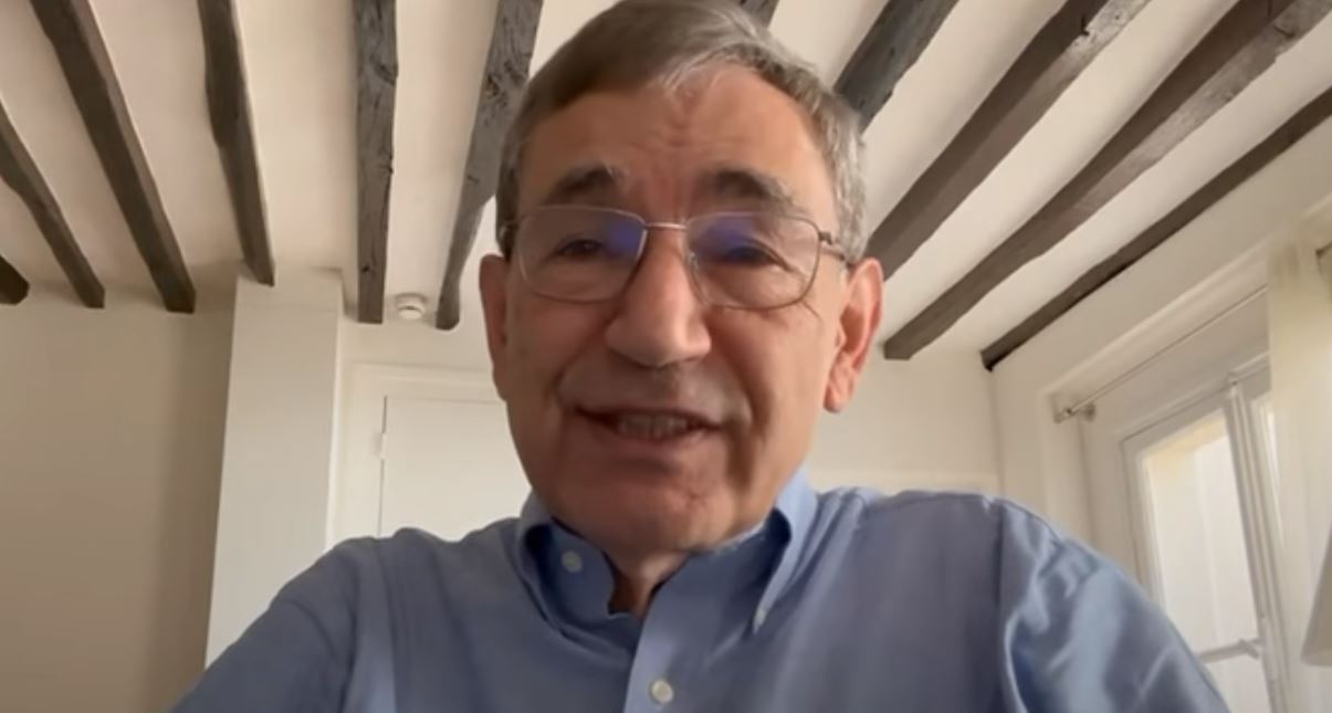 Pamuk kërkon falje për shtyrjen e vizitës në Kosovë: Definitivisht do të takohemi këtë vjeshtë (VIDEO)