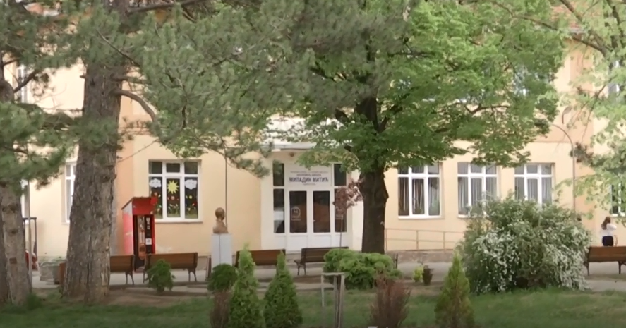 Shkollat në pushim për Ditën e Evropës, kërkohet ndryshimi i kalendarit (VIDEO)
