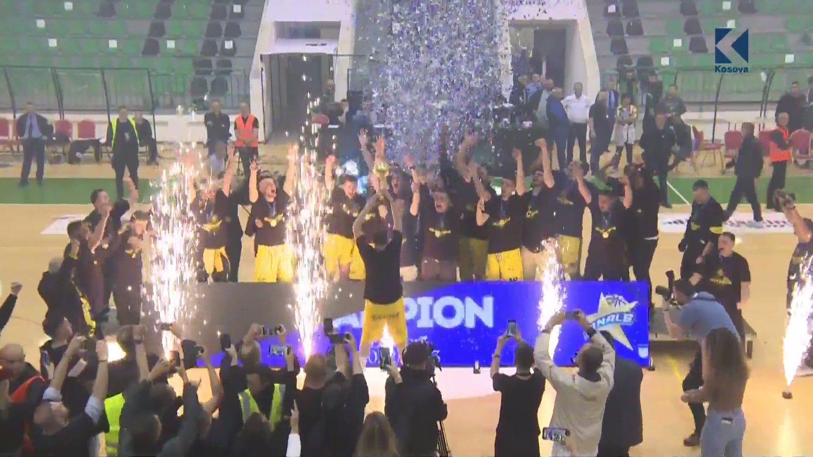 Luftë e paharrueshme në “Minatori”, Peja shpallet kampione e Kosovës - Klan Kosova