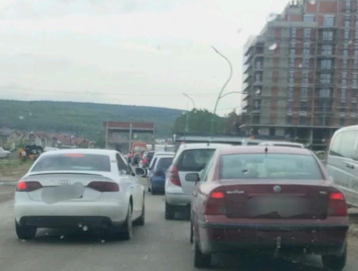 Ferizaj, gjobiten dy shoferë që u raportuan nga qytetarët për kundërvajtje