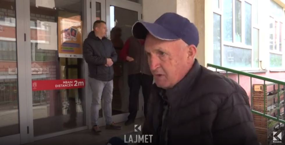 Përplasjet e punëtorëve, luftë për pastrim në “Ismail Qemali” (VIDEO)