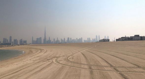 Parcela e zbrazët me rërë në Dubai u shit për 34 milionë dollarë