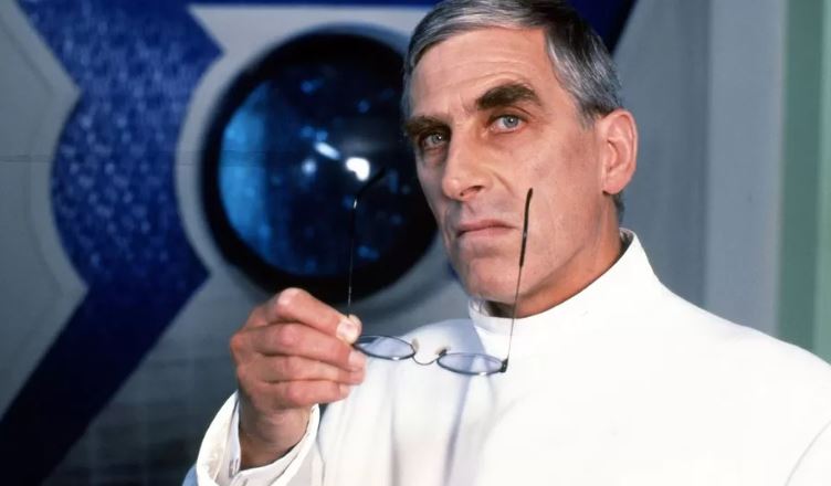 Aktori i “Demon Headmaster" vdiq në moshën 86-vjeçare