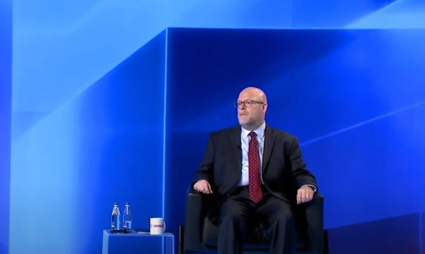Hovenier: Po bisedojmë me serbët që të marrin pjesë në zgjedhje - të lumtur që u liruan policët (VIDEO)