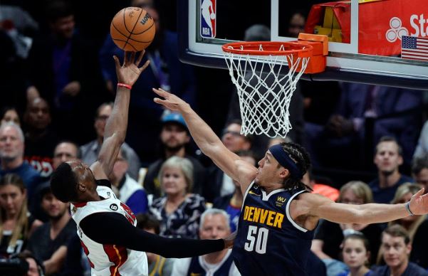 Heat fiton betejën epike të ndeshjes së dytë ndaj Nuggets (VIDEO)