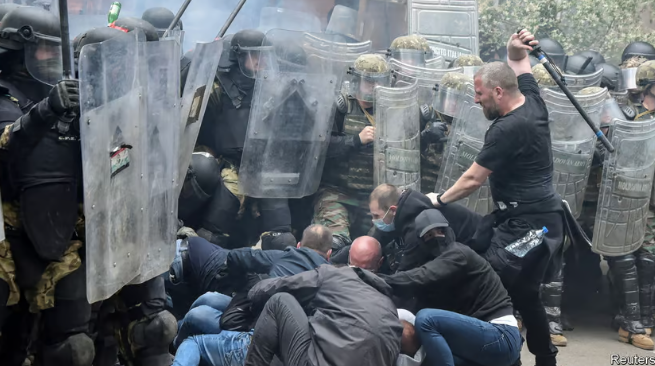 kfor nato serbe protesta veri