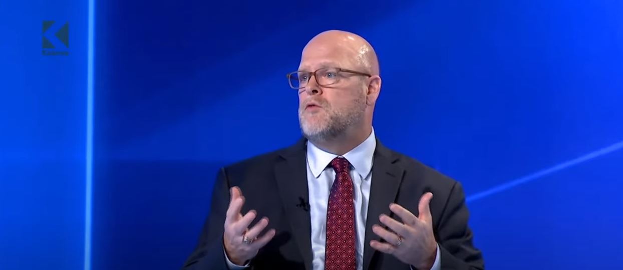 Hovenier: Zbatimi i marrëveshjes së Ohrit rrit shkallën e sigurisë së Kosovës