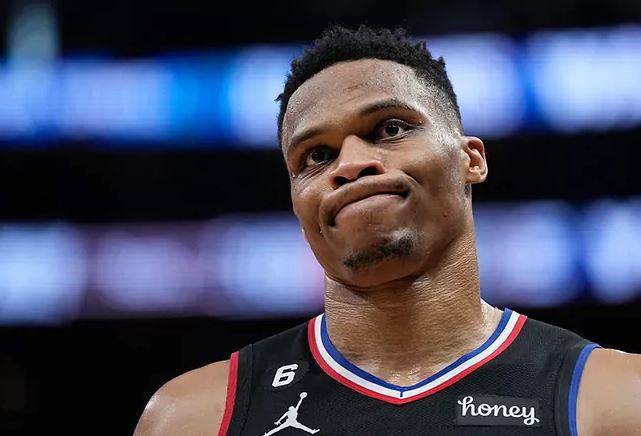 Westbrook, pranon të ulë pagën për të qëndruar me Clippersat