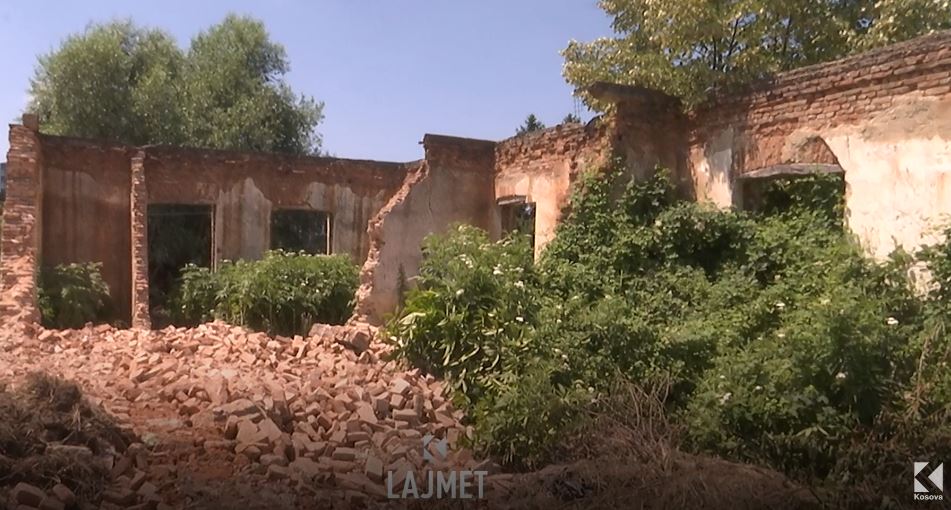 Ministria s’lejon ndërhyrjet e Komunës në ish-shtëpinë e kulturës në Runik (VIDEO)