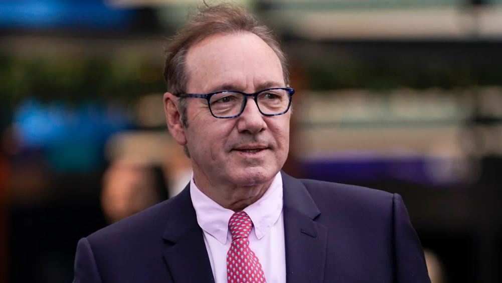Kevin Spacey lirohet nga të gjitha akuzat