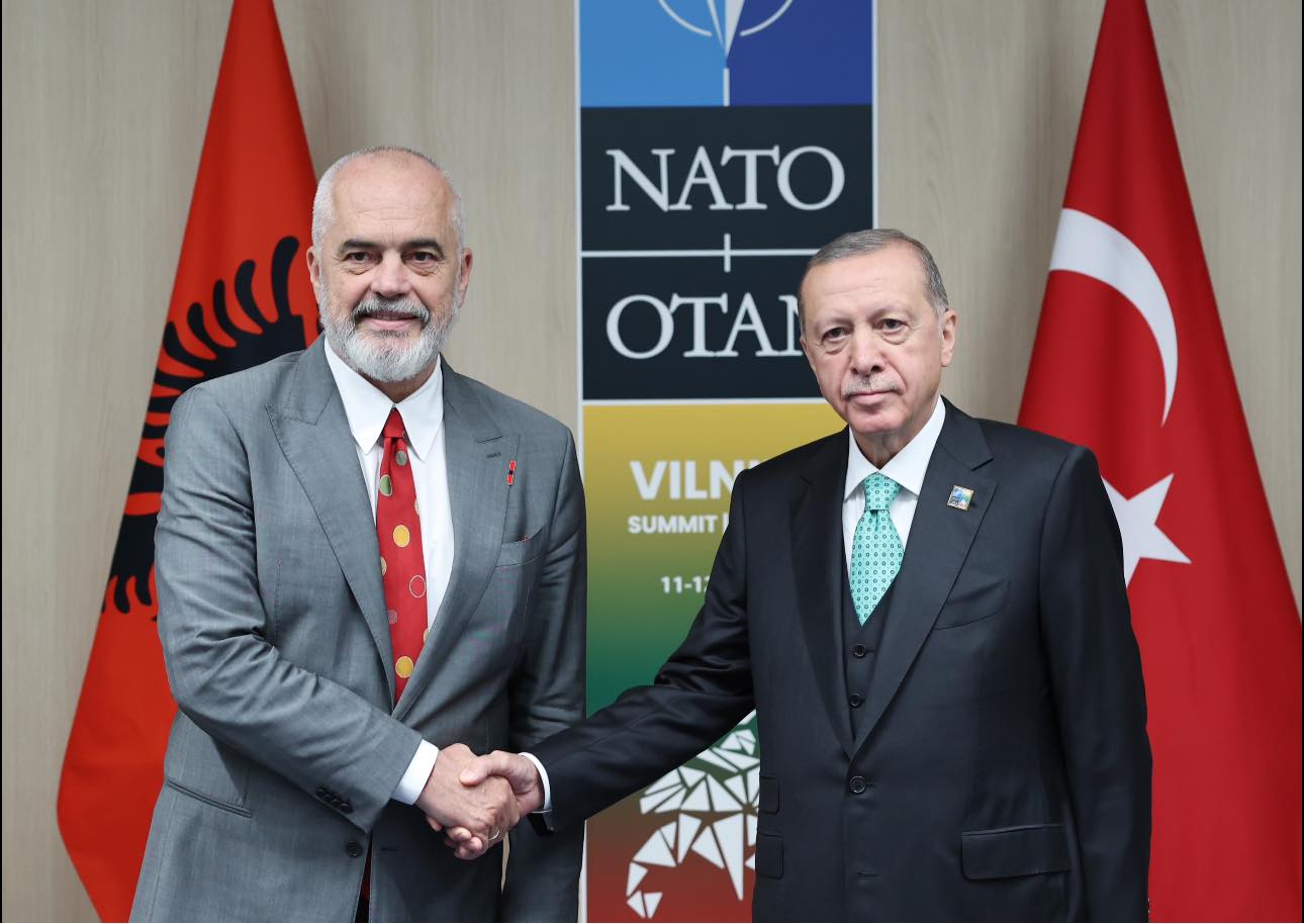 Rama bisedon me Erdoganin për situatën në veri të Kosovës