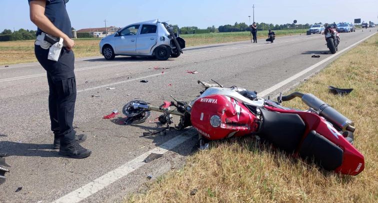 Vdes shqiptari motori Itali