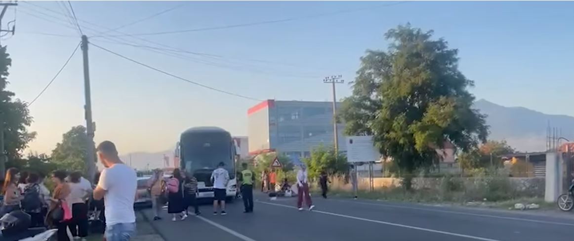U përplasën nga autobusi, vdes çifti në Shkodër
