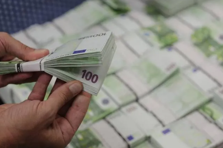 100 euro
