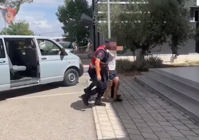 Arrestohet në Fier 29-vjeçari që me vete kishte 21.3 kilogramë eksploziv