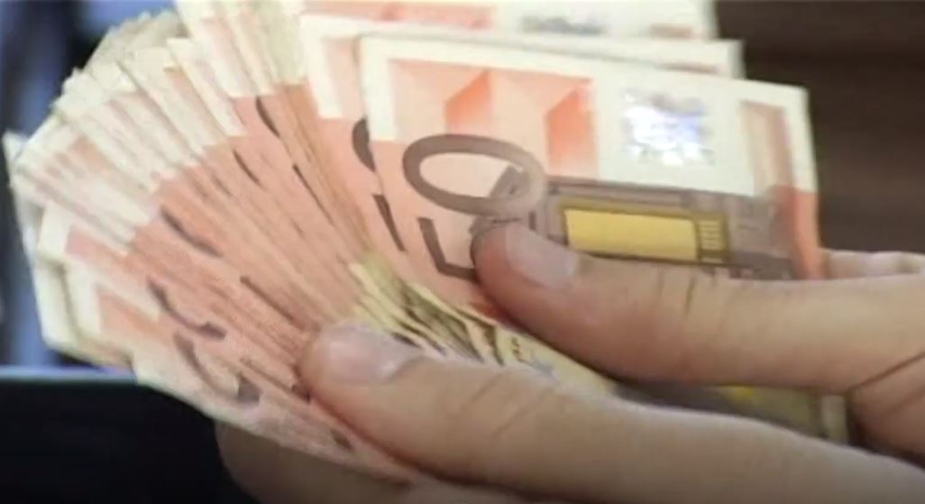 Paratë e mërgimtarëve: Diaspora sjell 630 milionë euro për gjysmë viti (VIDEO)