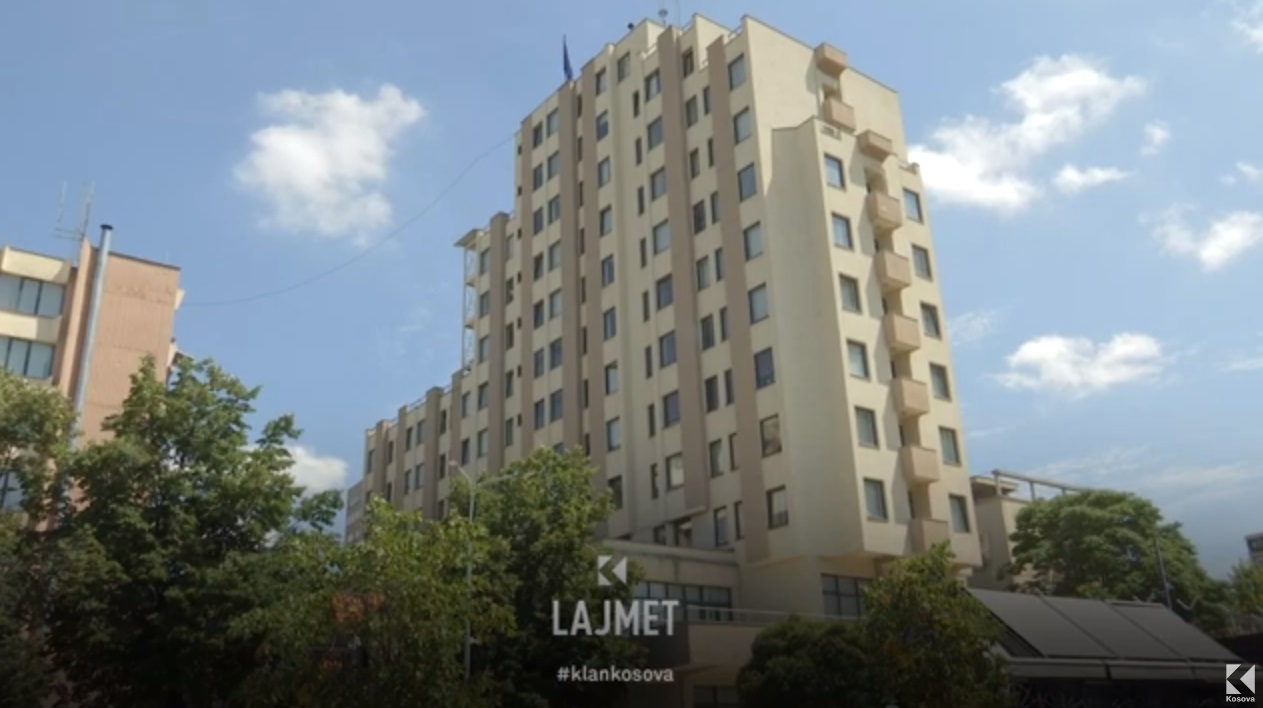 Shërbimi i jashtëm: Ligji 70/30 për ambasadorë mbetet në sirtarë (VIDEO)