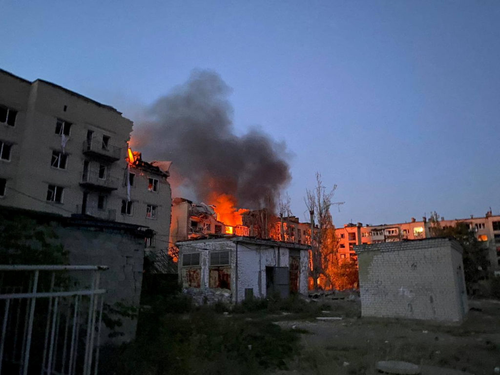 Vritet një grua dhe plagoset një fëmijë nga sulmet në Donetsk të Ukrainës