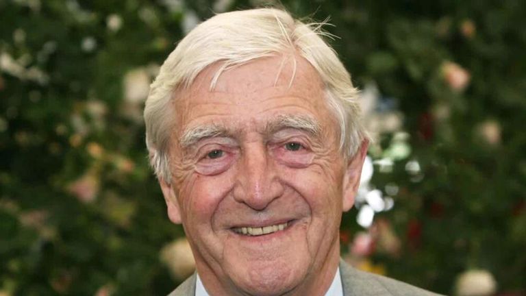 Vdes ish-prezantuesi i famshëm, Sir Michael Parkinson