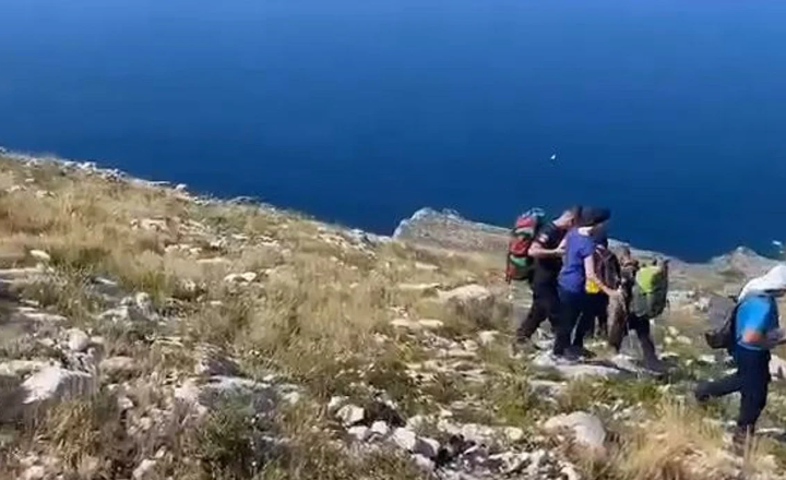 Pas 12 orësh kërkime, gjendet turistja italiane pranë shpellës së Karaburunit