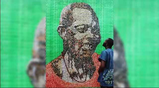 Artisti nigerian krijon portrete nga mbeturinat - fokus ka mbrojtjen e mjedisit
