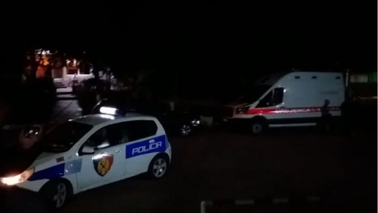 Humb jeten 17-vjeçari që punonte si kamarier në Sarandë, e zuri ashensori