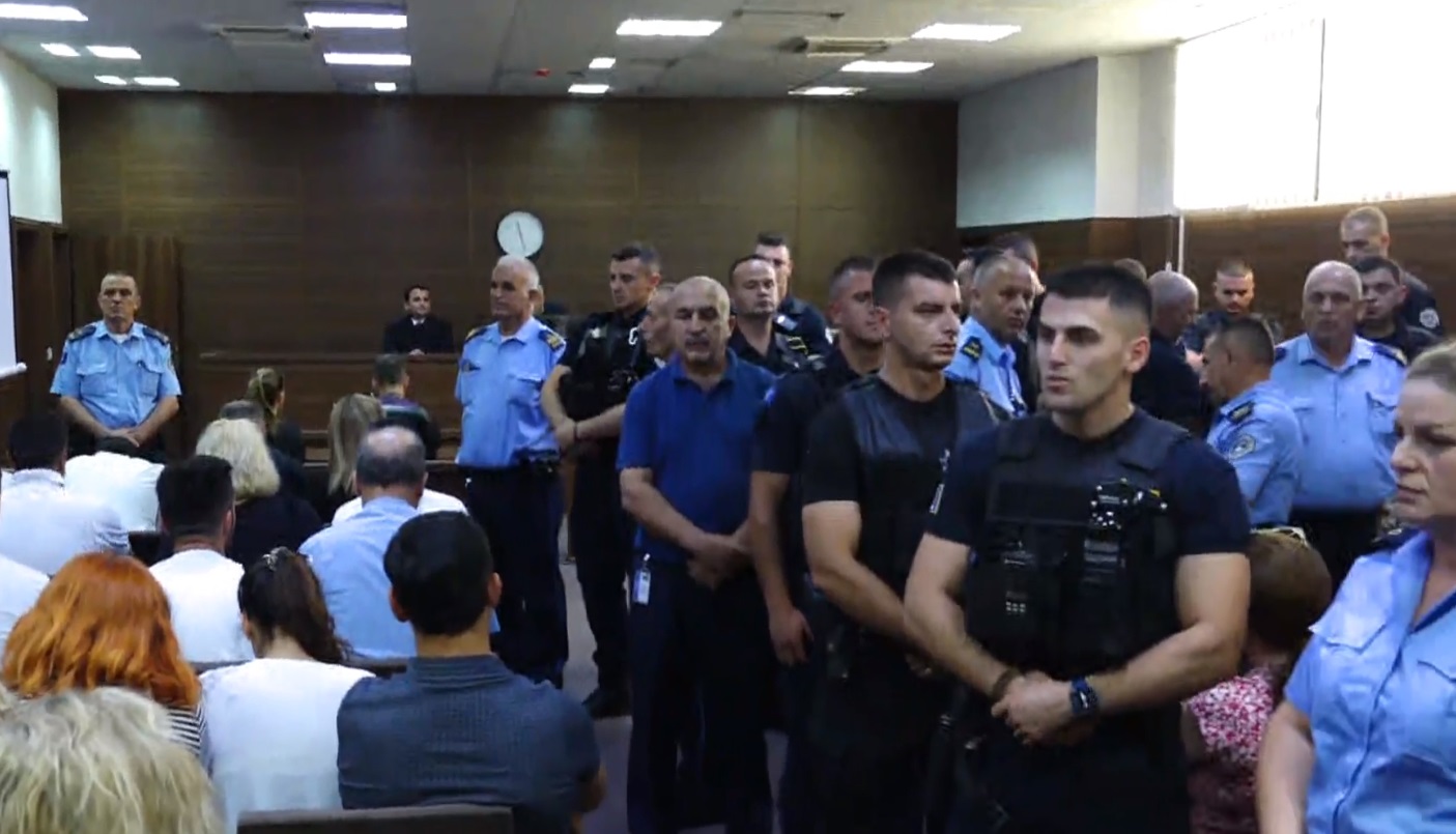 Duartrokitje në sallë pasi Dardan Krivaqës iu shqiptua dënim i përjetshëm