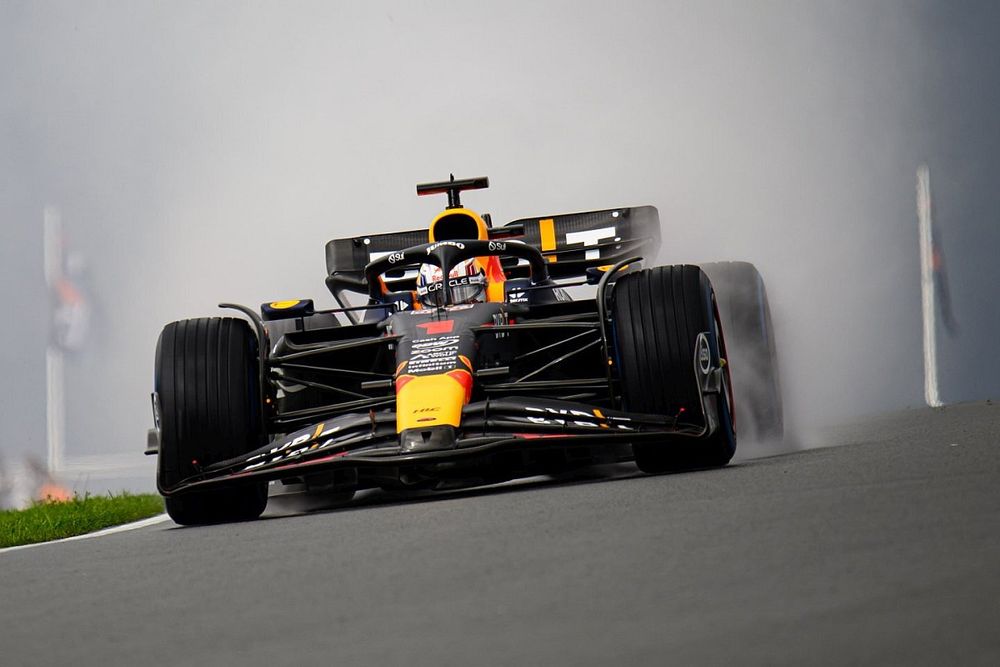 Verstappen larg kundërshtarëve edhe në pistën e Holandës