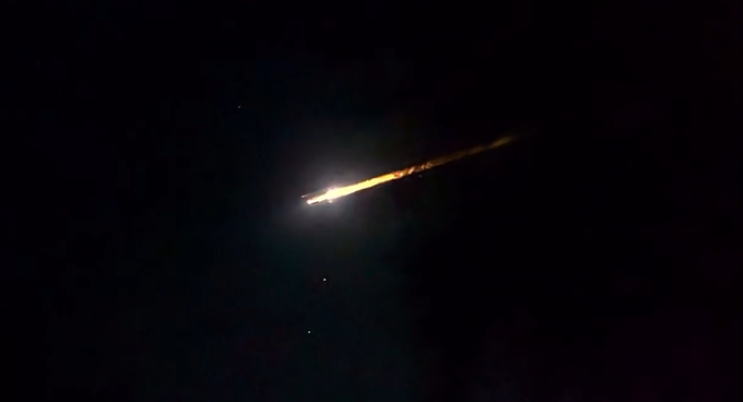 Shkëndijat e dritës në Australi, mbetje të një rakete ruse
