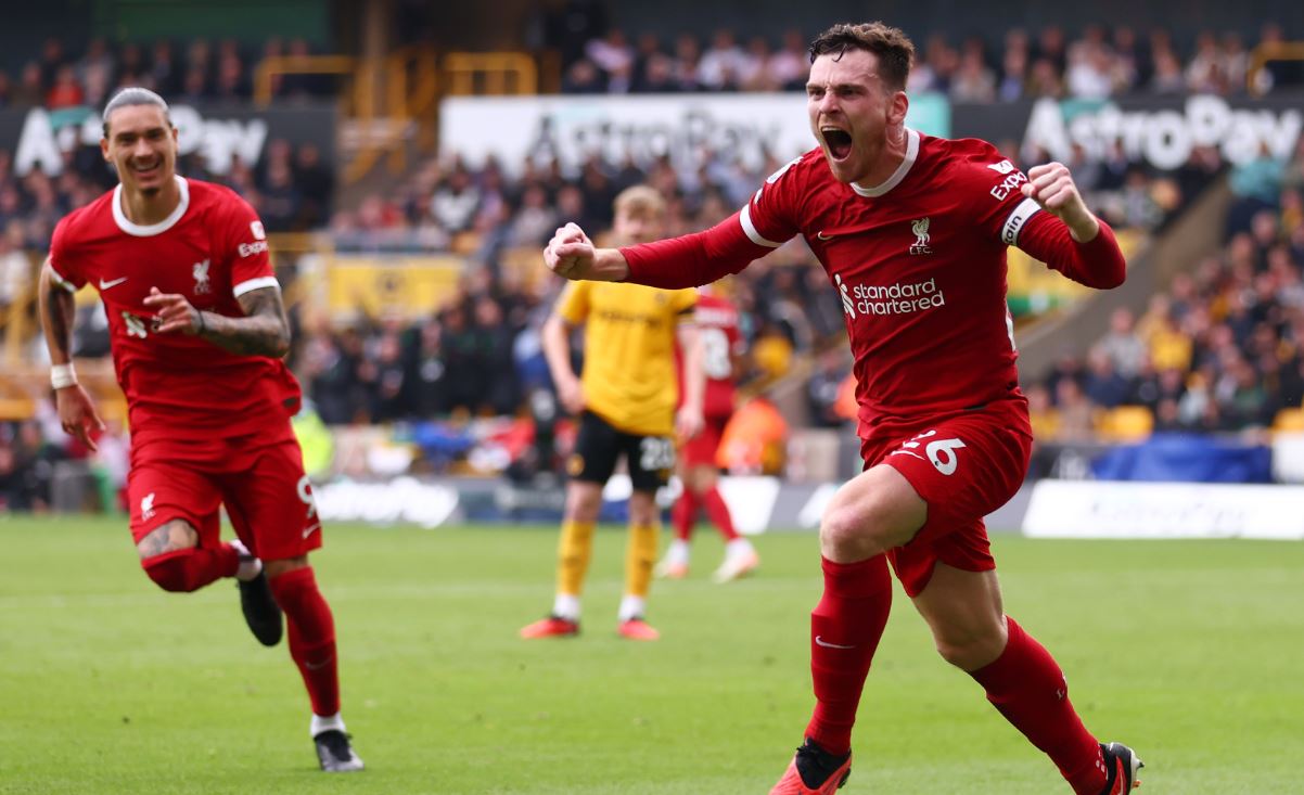 Liverpooli merr primatin e Premier Leagues, Salah shkëlqen me tri asistime ndaj Ujqve