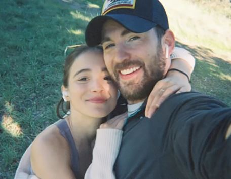 Chris Evans martohet me Alba Baptista në një dasmë private