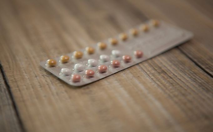 Përdorimi i hapave kundër dhimbjes kur jeni me kontraceptivë, rrisin rrezikun e mpiksjes së gjakut