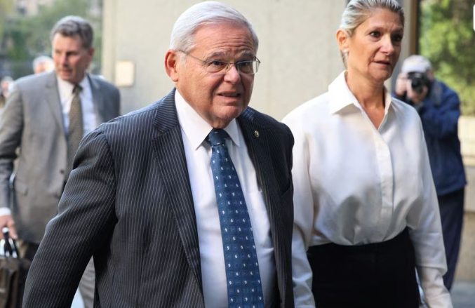 Akuzat për korrupsion, senatori Menendez deklarohet i pafajshëm