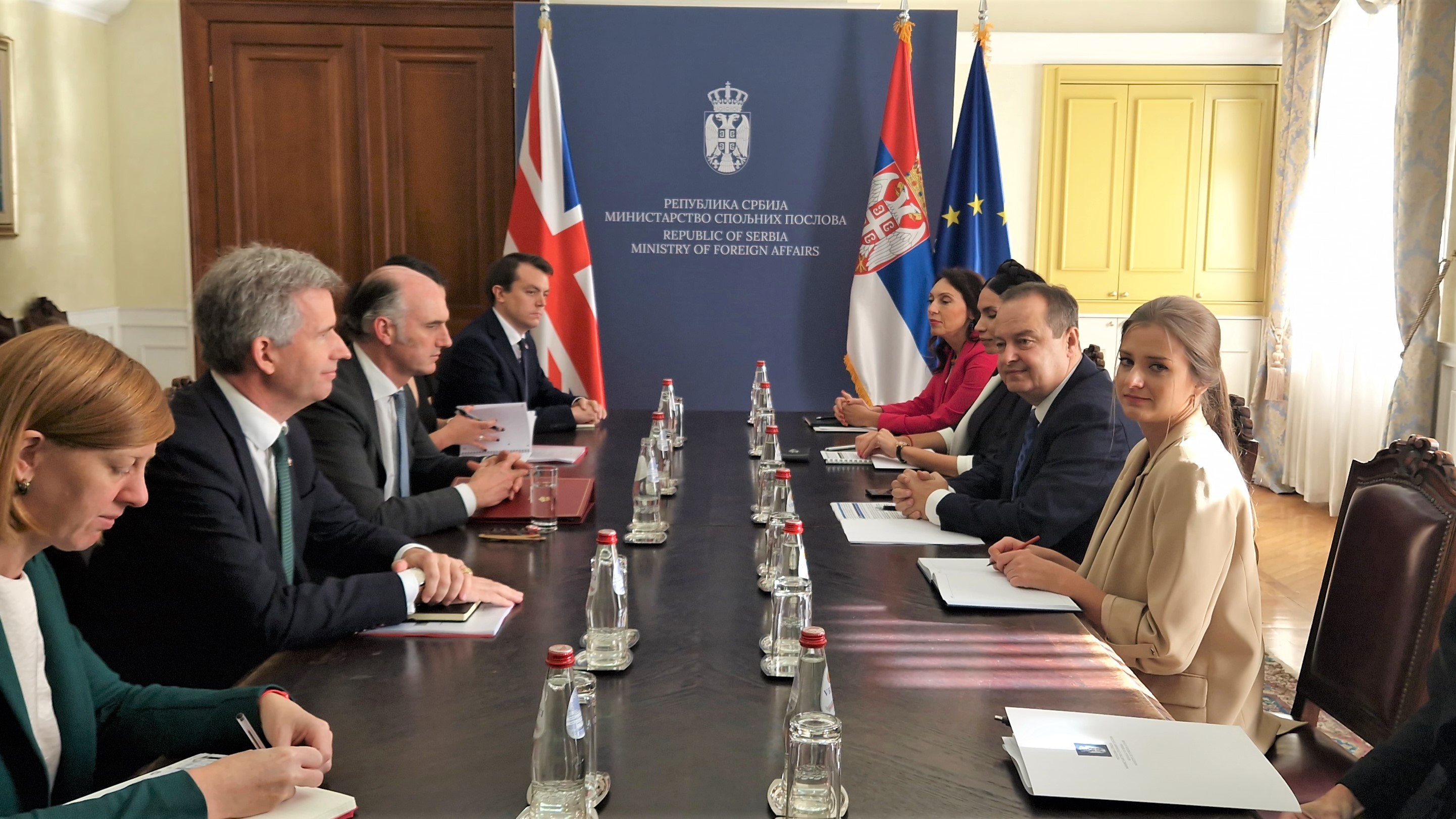 Tre ditë pas sulmit terrorist në Banjskë, Daçiq takon ministrin britanik