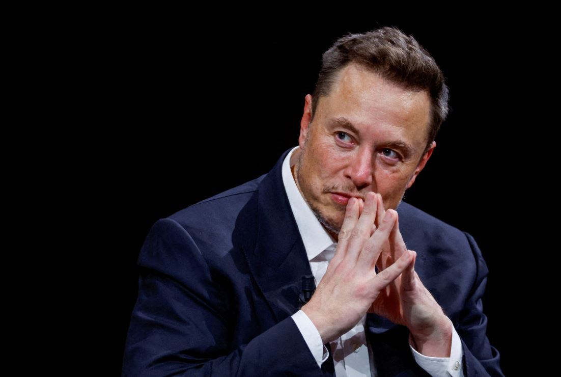 Elon Musk pretendon se çipi i trurit të kompjuterit Neuralink mund të kurojë verbërinë