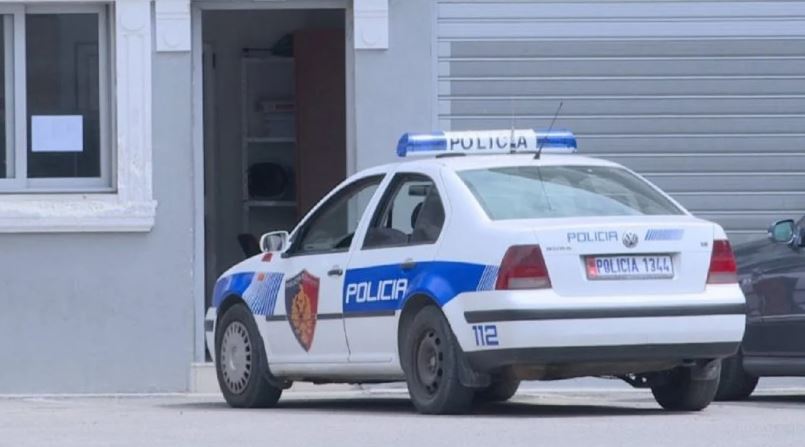 Vetura godet një 11-vjeçar në Tiranë