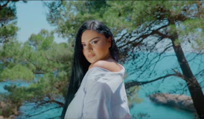 Saranda Alija synon Eurovisionin, finaliste në festivalin e RTK-së (VIDEO)