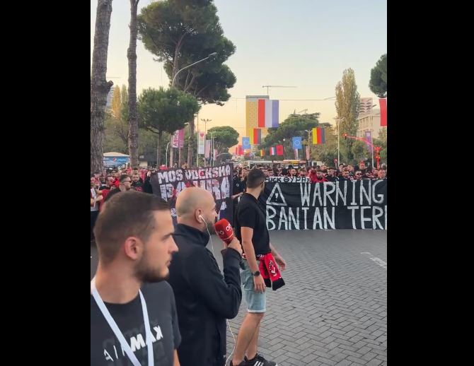 "Kuqezinjtë" nisen drejt "Air Albania" (VIDEO)