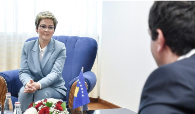 Sinani vijon me dëshmi: Vetëm 15 përqind janë shqiptarë nëpër ndërmarrjet publike në Luginë
