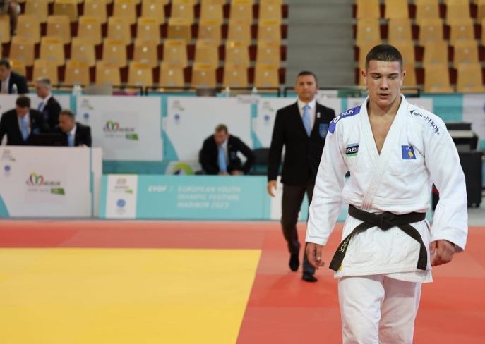 Blin Kuka e fiton medaljen e argjendtë në evropianin e xhudos