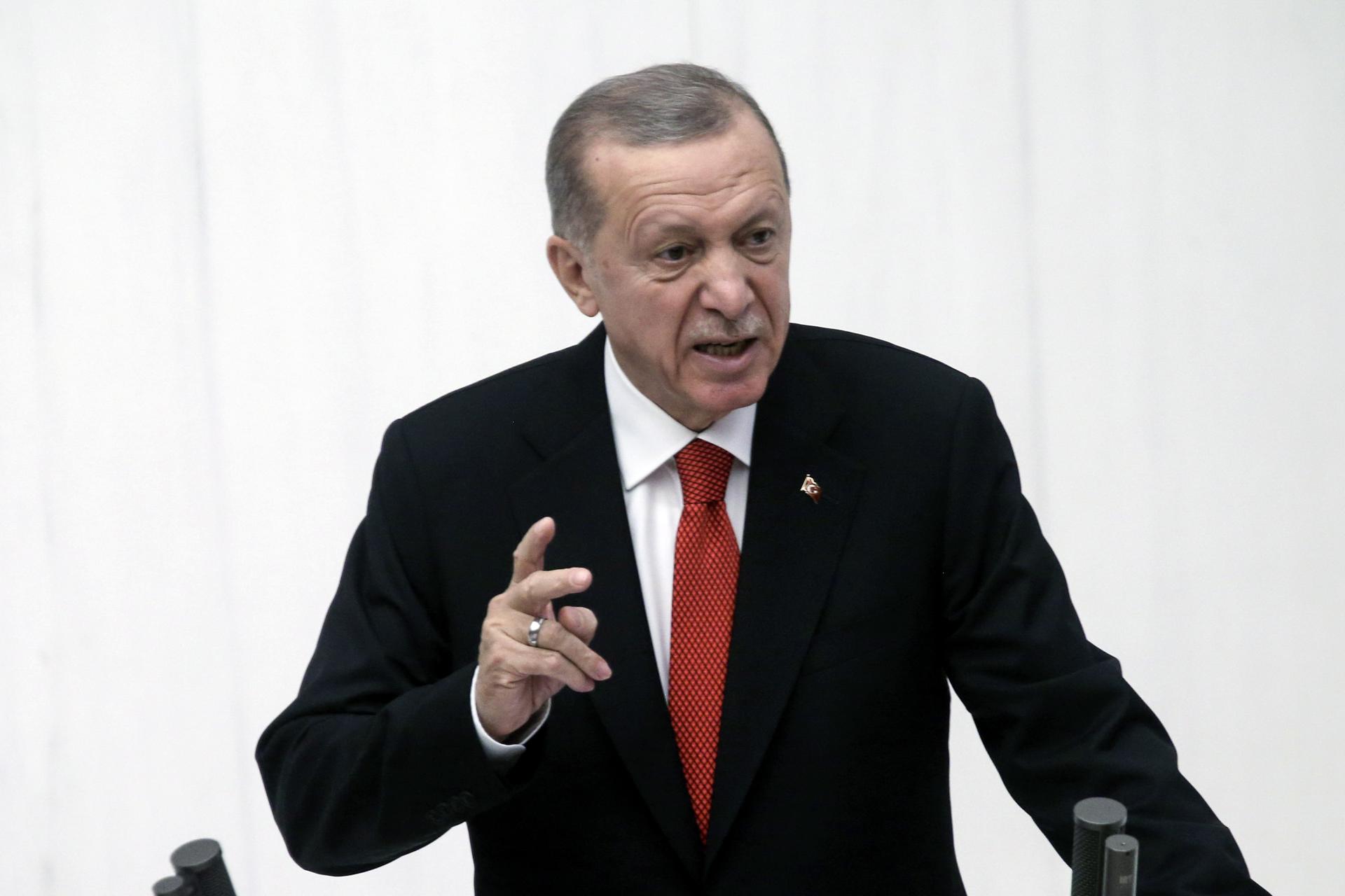 Erdogan: ShBA dhe Britania e Madhe po përpiqen ta kthejnë Detin e Kuq në "det gjaku"