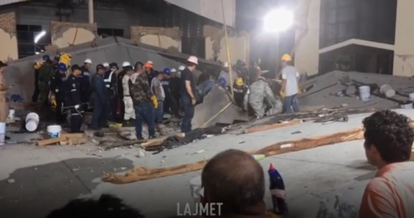 Incidenti në kishë - Bie tavani, vdesin 9 famullitarë (VIDEO)