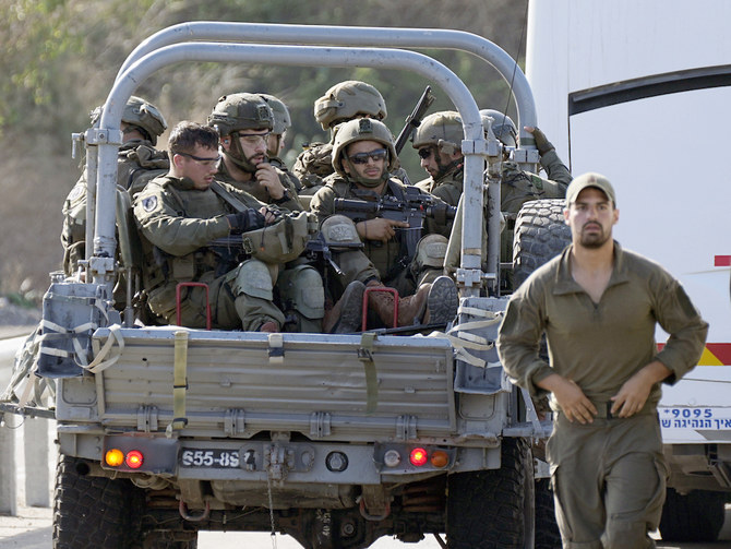 Forcat izraelite ende po merren me militantët e Hamasit në tetë zona