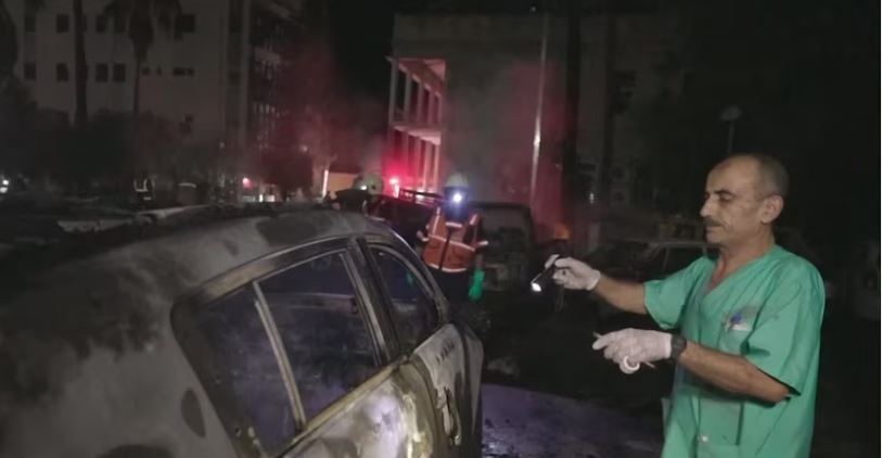 Kina e dënon sulmin në spitalin e Gazës, por nuk ia atribuon fajin askujt