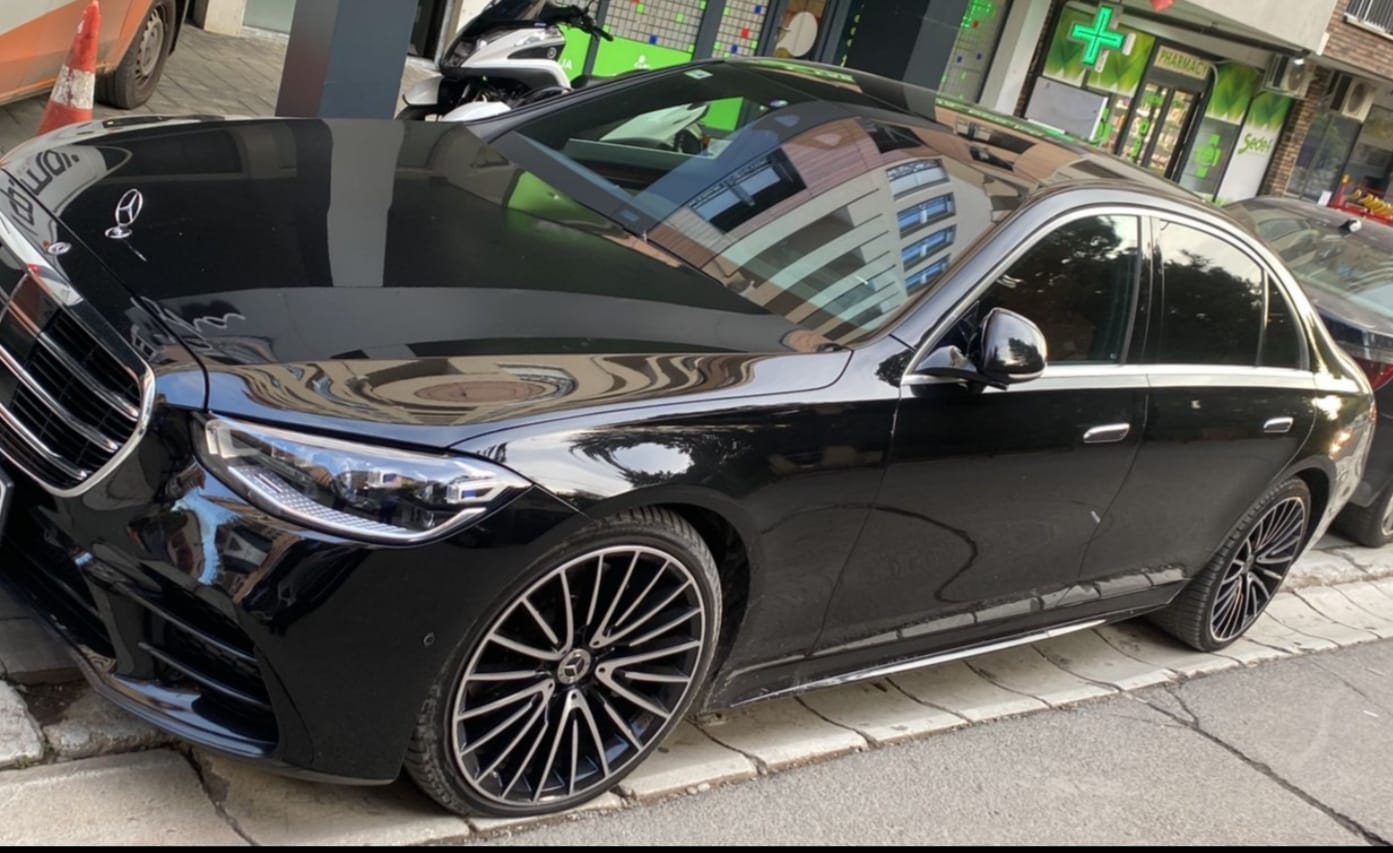 Bashkëpunimi Kosovë-Zvicër: Në veri konfiskohet Mercedesi në vlerë 100 mijë euro