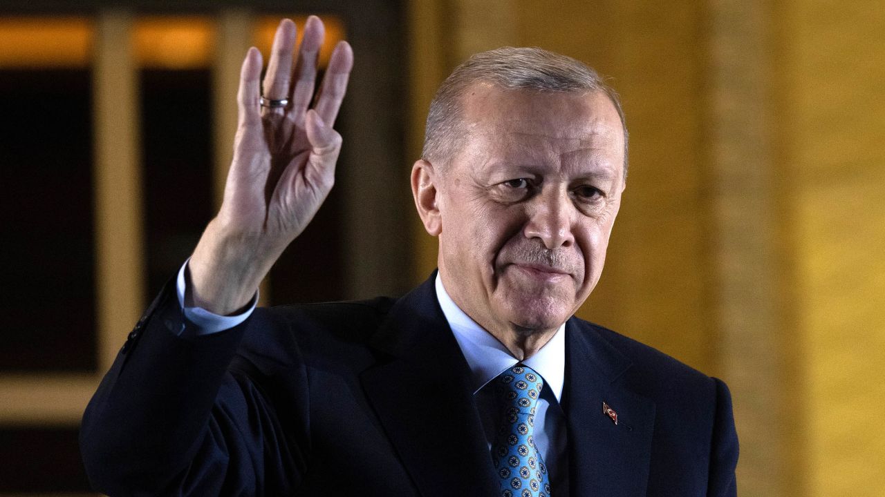 Erdogan: Turqia është e gatshme të ndihmojë në ndalimin e luftimeve midis Izraelit dhe Hamasit