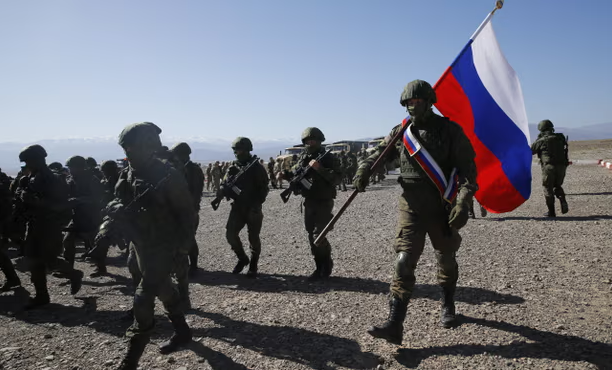 Rusia rekruton serbë në përpjekje për të përforcuar forcat ushtarake në Ukrainë