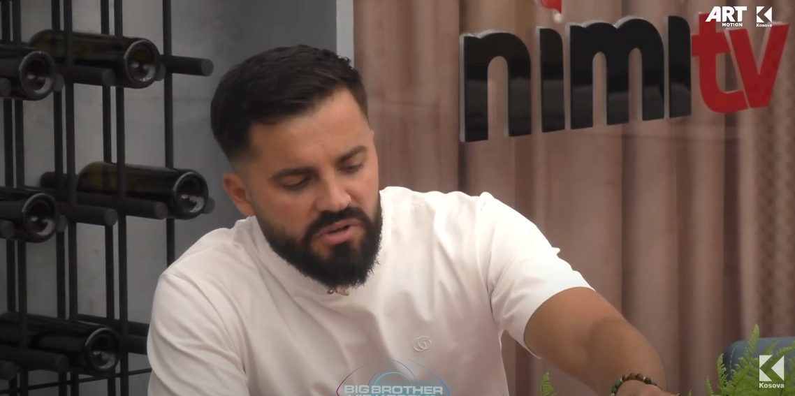 Meti shpalosë historinë e trishtë, zbulon se mbesa e tij ka vdekur nga leukemia (VIDEO)